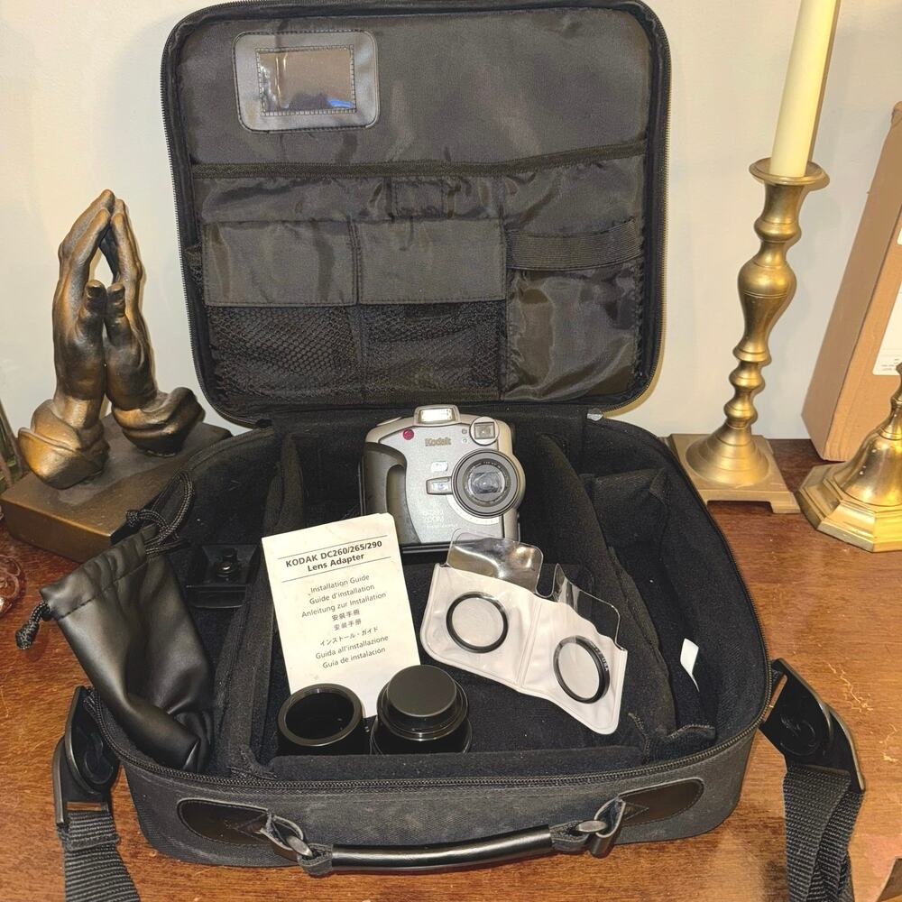 Kodak Digital Science DC260 Zoom Camera Targus Carrying Case W/ Accessories READ